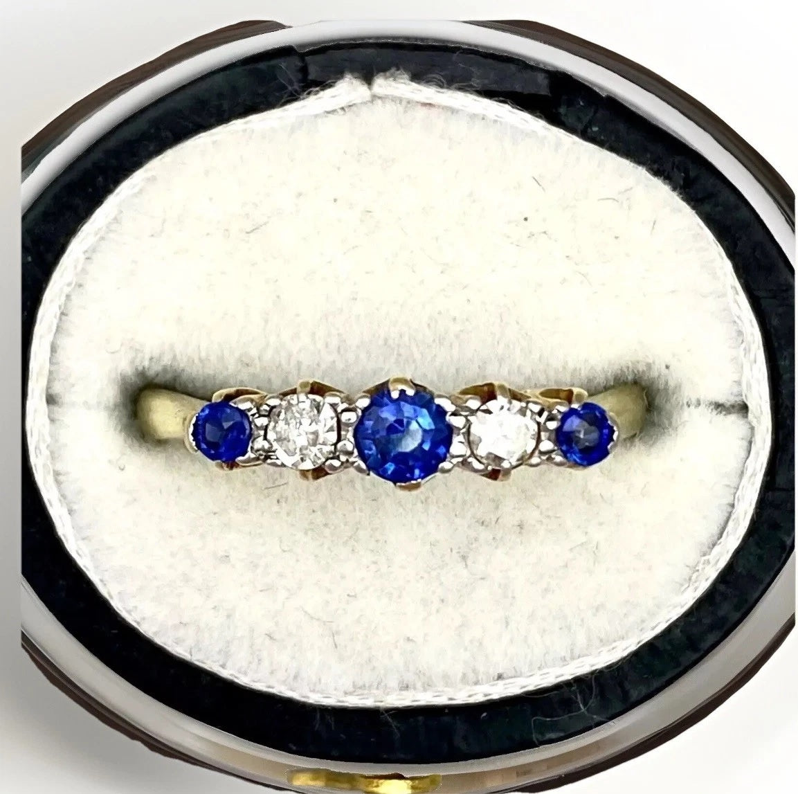Vintage 18 ct Gold Platinum Ring with Sapphires and Diamonds Size N