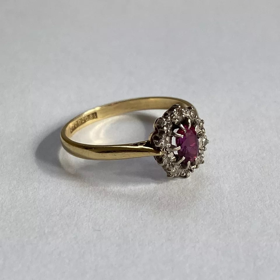 Vintage 18 ct Gold Ring with Ruby and Diamonds Size N half.