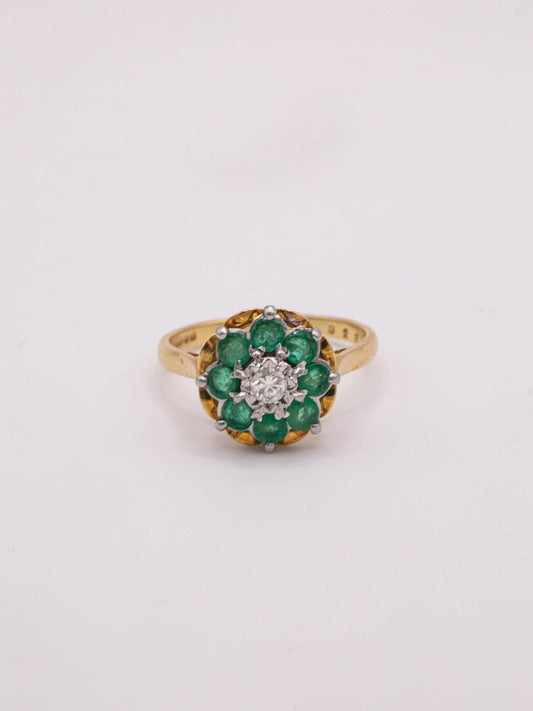 Vintage 18 ct Gold Ring with Emerald and Diamonds Size N half